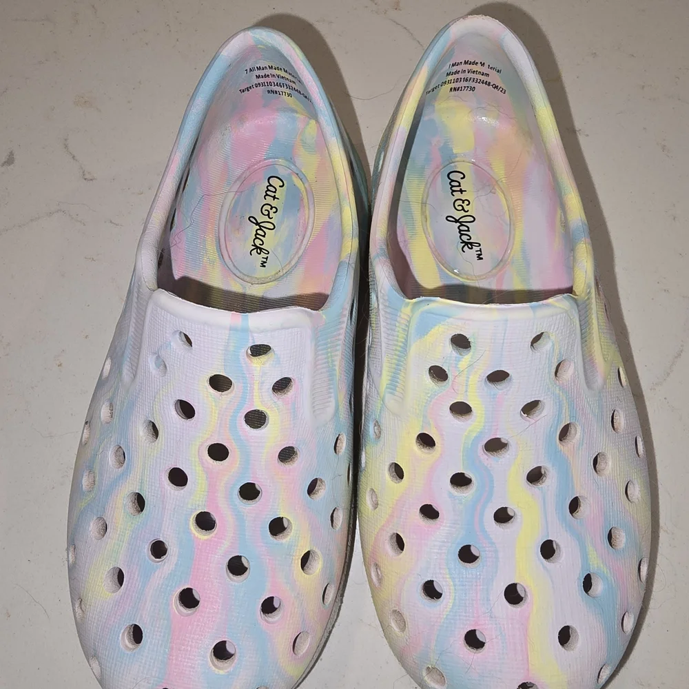 Cat & Jack Pastel‎ Water Shoes